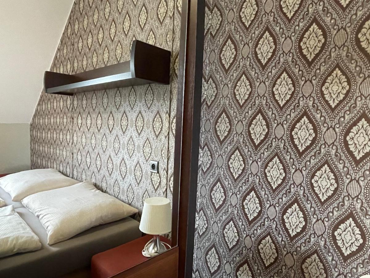 Hotel Veveri Veverska Bityska Extérieur photo