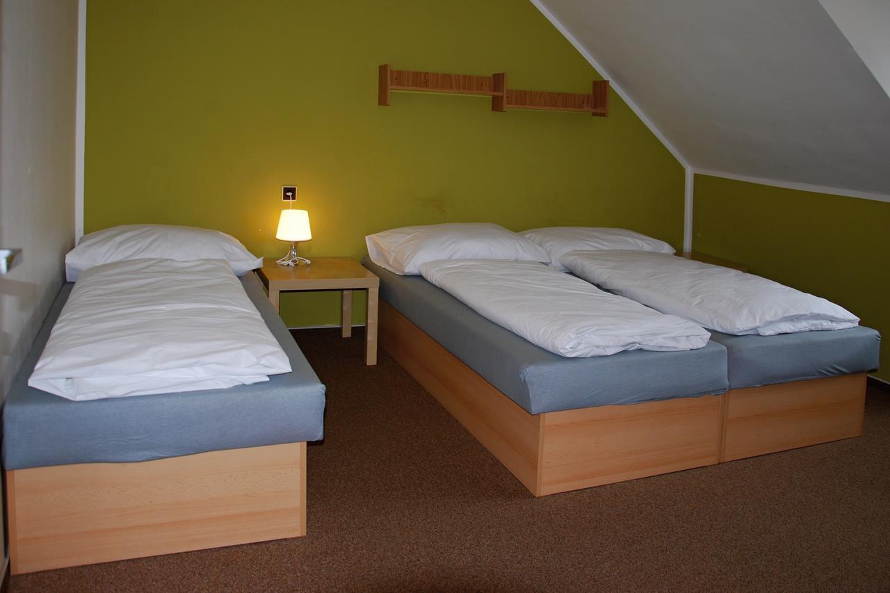 Hotel Veveri Veverska Bityska Extérieur photo